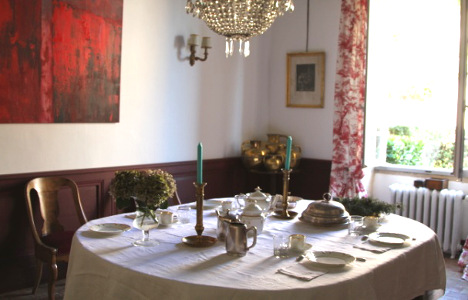 La maison - petit djeuner dans la salle  manger